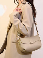Bolsa Feminina Tiracolo com Alça Larga e Bolsos com Zíper – Jasmin