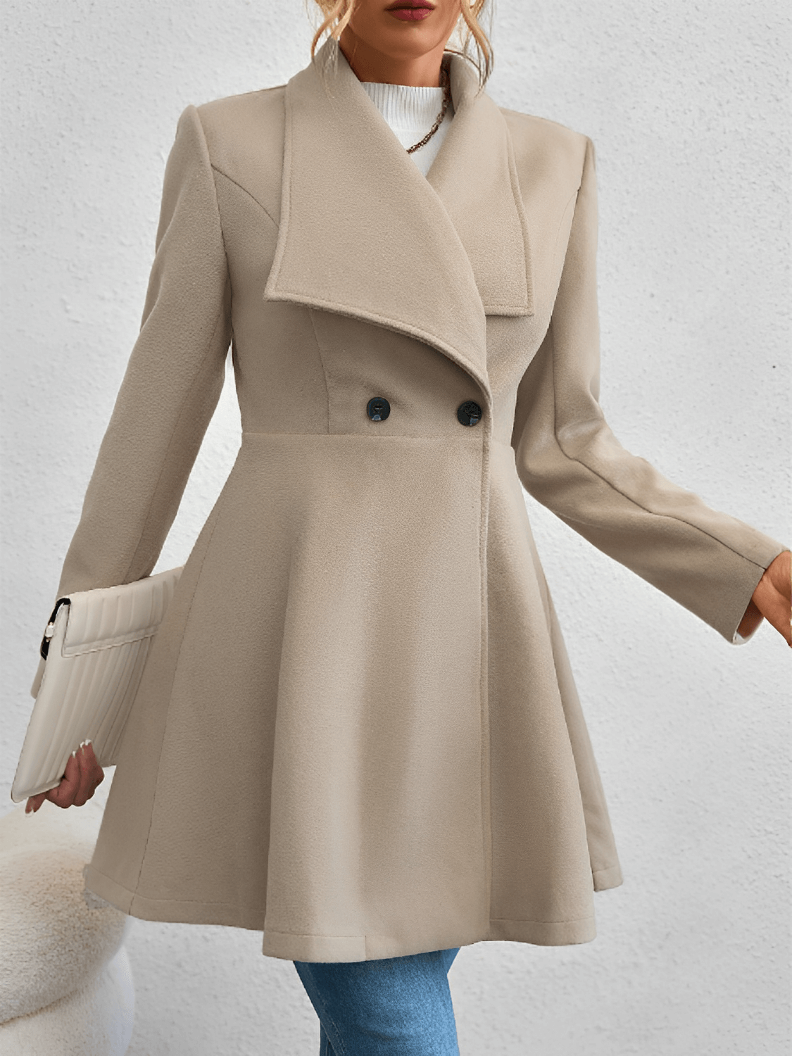 Sobretudo Feminino em Lã Batida Acinturado com Fechamento em Botões e Modelagem Godê – Eunice [FRETE FULL]