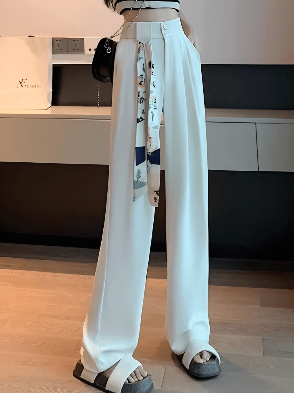 Calça  Alfaiataria Wide Leg Cintura Alta com Lenço Removível  – Amara
