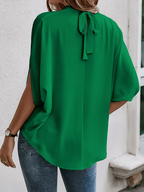 Blusa com Mangas Mocergo Vazadas e Gola Laço Amarração na Nuca - Catherine