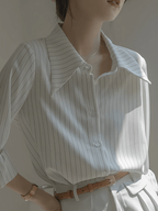 Camisa Vintage com Listras Finas Gola Ampla e Punhos Ajustados - Lucia [FRETE FULL]