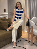Blusa em Viscose com Listras Sofisticadas e Botões Dourados - Belinda