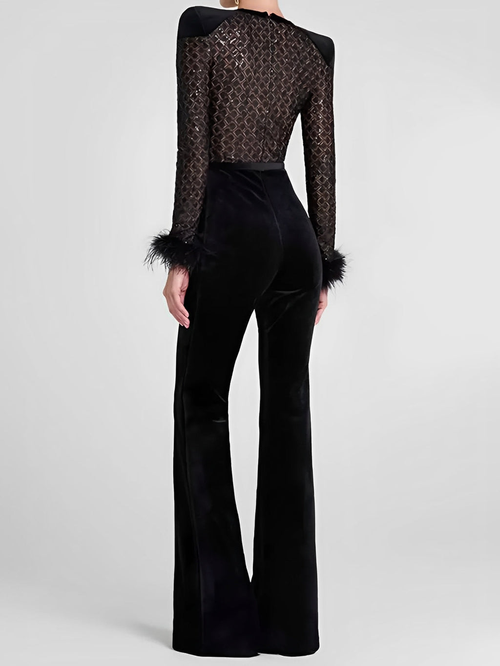 Macacão de Renda com Lantejoulas Plumas e Calça Flare de Veludo - Noir