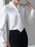 Camisa Feminina em Chiffon com Gola Lenço e Botão Perolado - Eulália