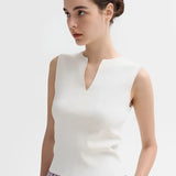 Blusa Feminina Regata Básica Decote em V Tecido Leve - Estela