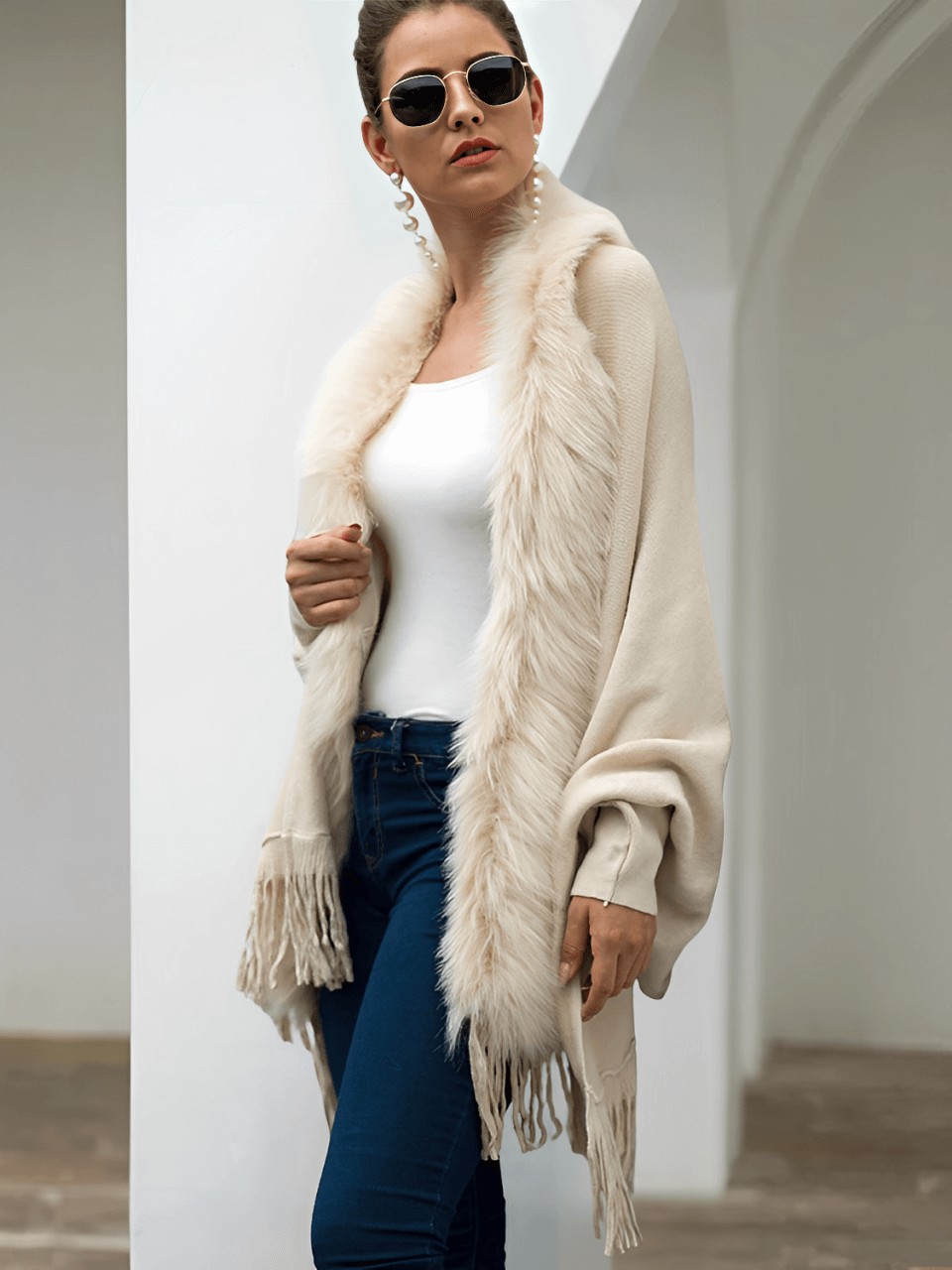 Cardigan de Tricô com Gola Peluciada e Franjas  – Viviane