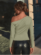 Blusa Design Assimétrico de Ombro Único e Drapeado Sofisticado – Amaya
