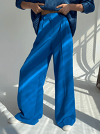 Calça Feminina Wide Leg em Alfaiataria com Cintura Alta e Bolsos – Madison