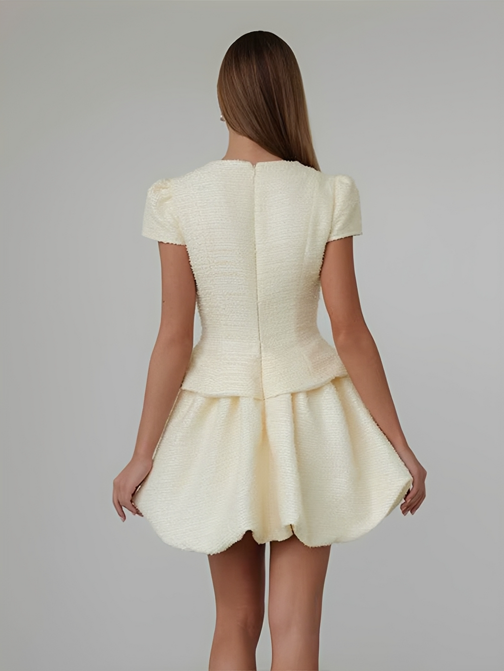 Conjunto em Tweed Blusa Manga Bufante Estruturada e Saia Balonê –  Nari