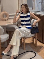 Blusa em Viscose com Listras Sofisticadas e Botões Dourados - Belinda