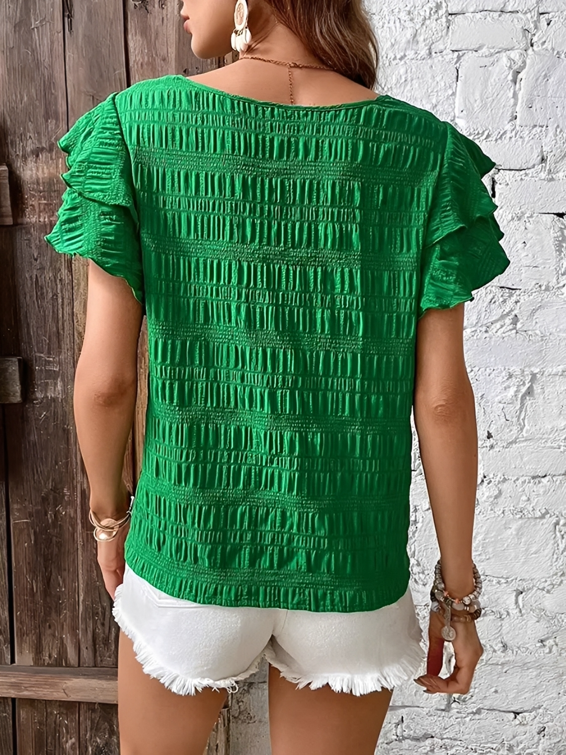 Blusa Texturizada com Babados nas Mangas e Gola Redonda – Sofia