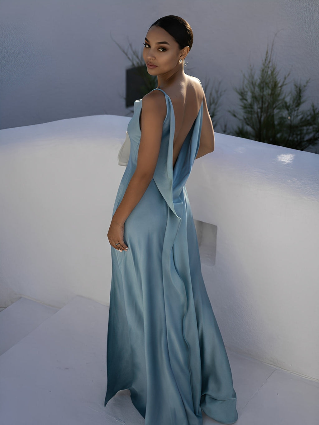 Vestido Longo de Festa Acetinado Alças Finas e Costas Vazadas em V– Alya [FRETE FULL]