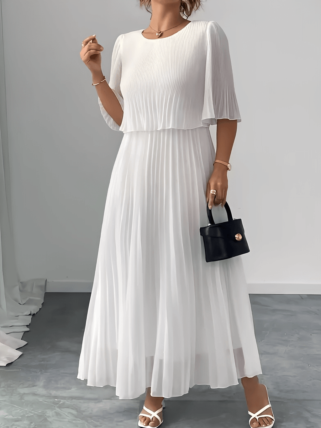 Vestido Longo Plissado em Chiffon com Camadas Duplas – Marcela