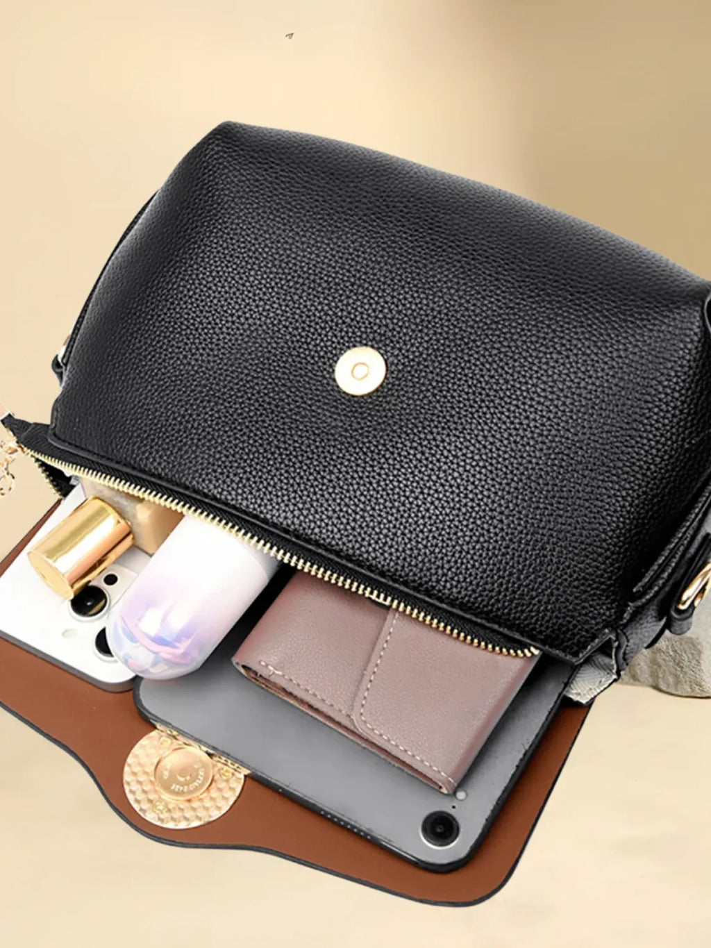 Bolsa Feminina Tiracolo com Alça Larga e Bolsos com Zíper – Jasmin