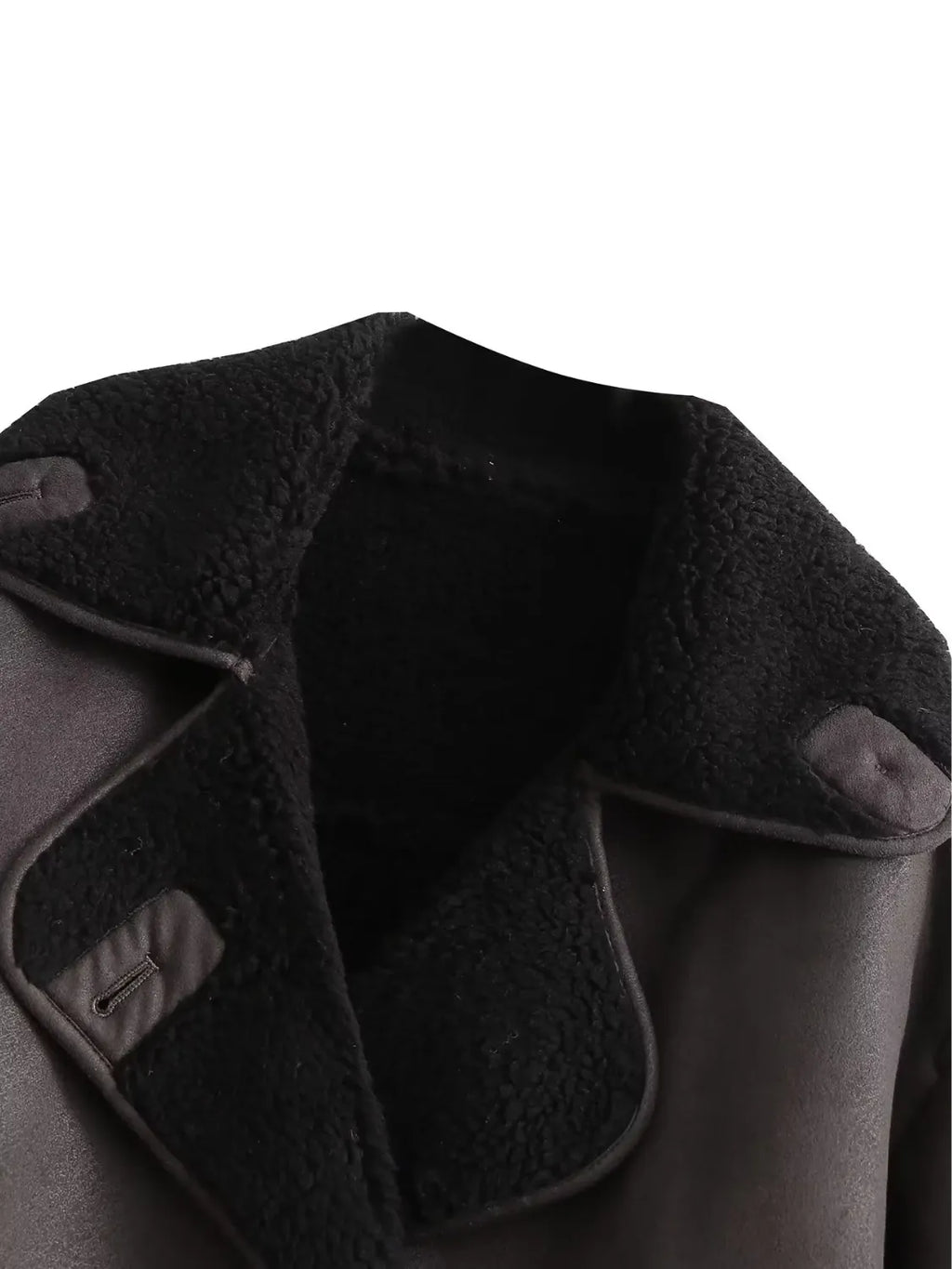 Casaco Oversized Peluciado em Couro PU e Bolsos - Giselle