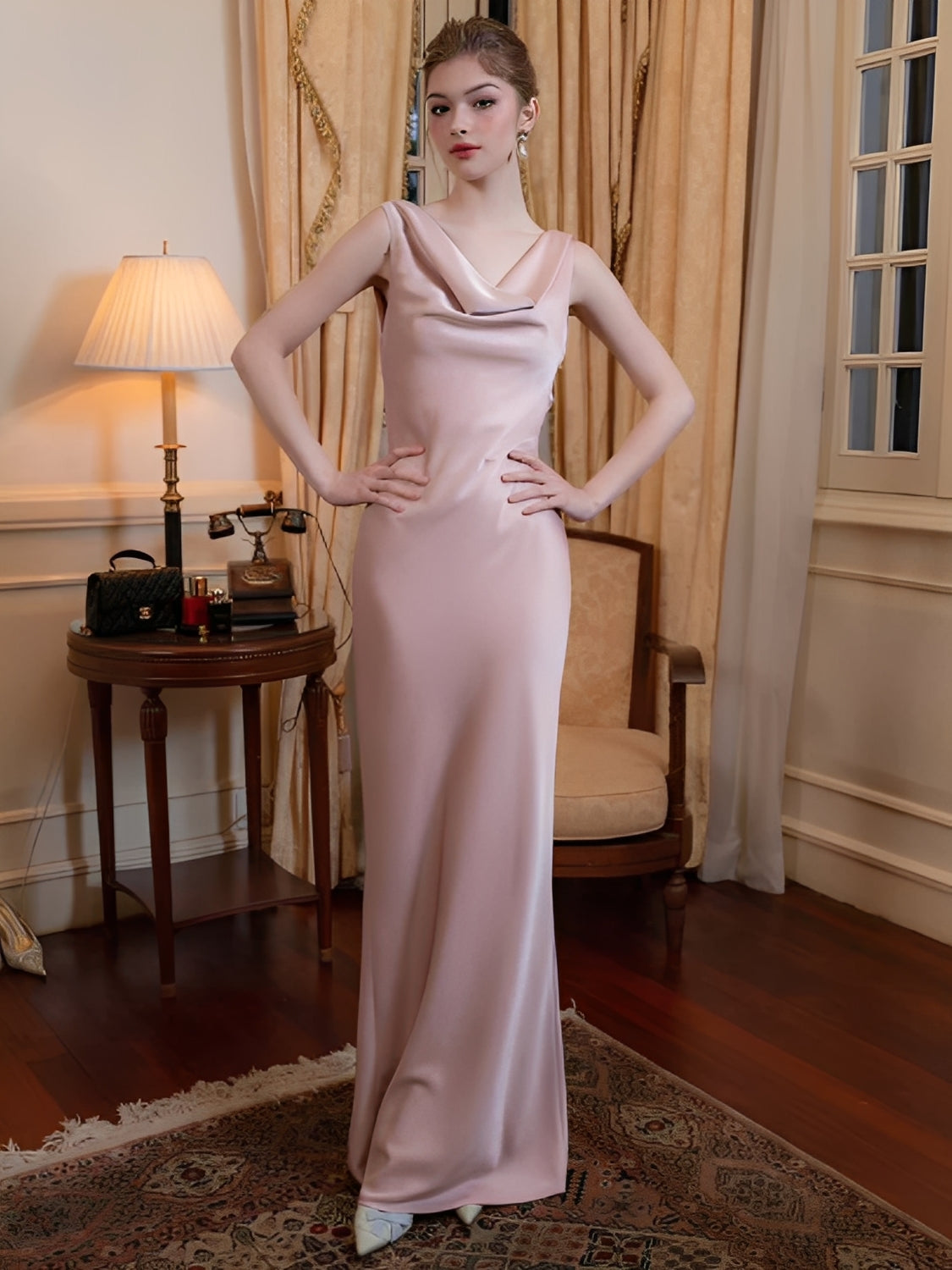 Vestido de Festa Longo Acetinado com Decote Drapeado e Costas Nuas  – Selin