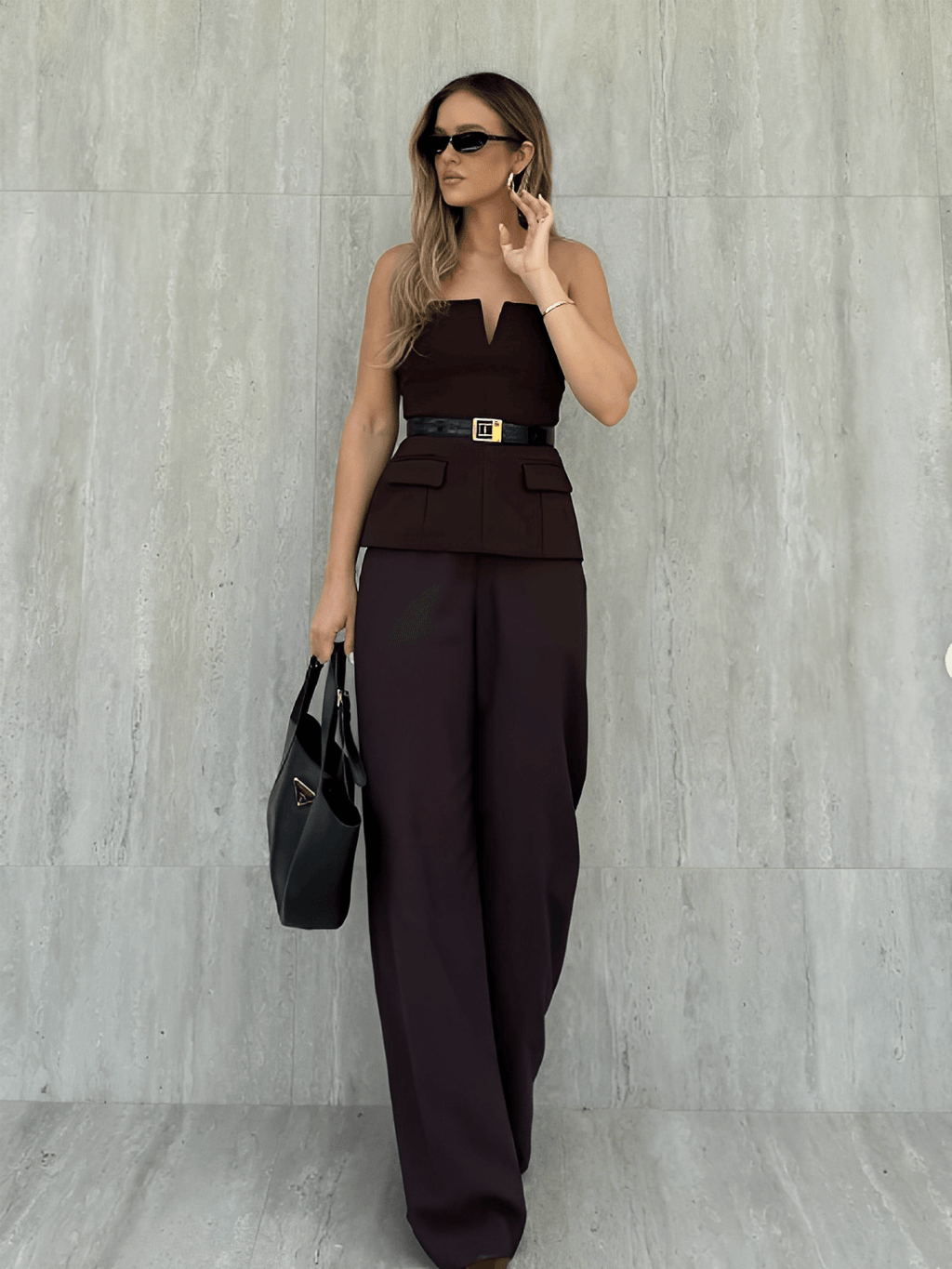 Blusa Tomara que Caia Estruturada com Recorte em V e Bolsos - Rita