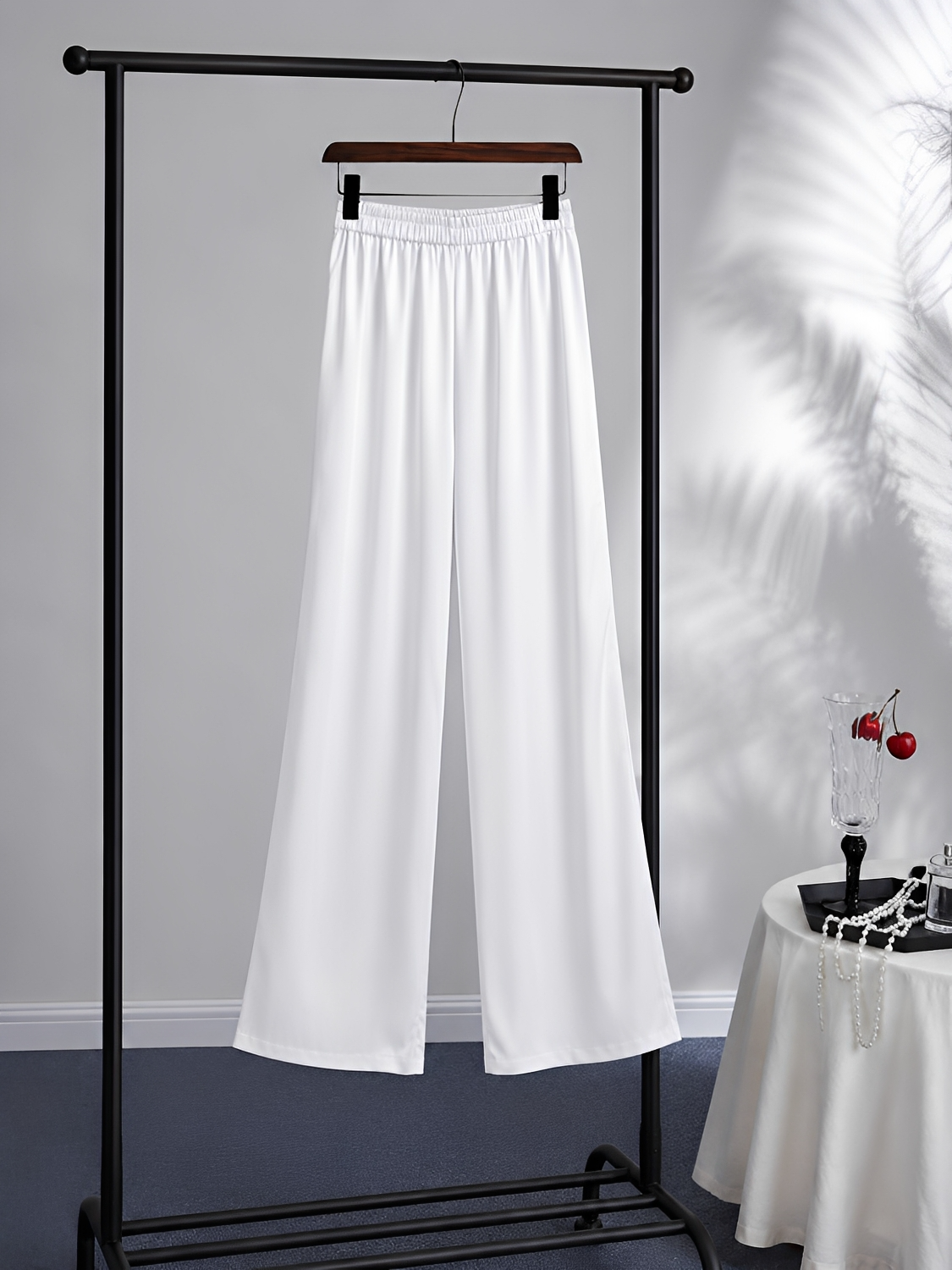 Conjunto com Blusa Assimétrica Estilo Capa e Calça Wide Leg  - Estelle