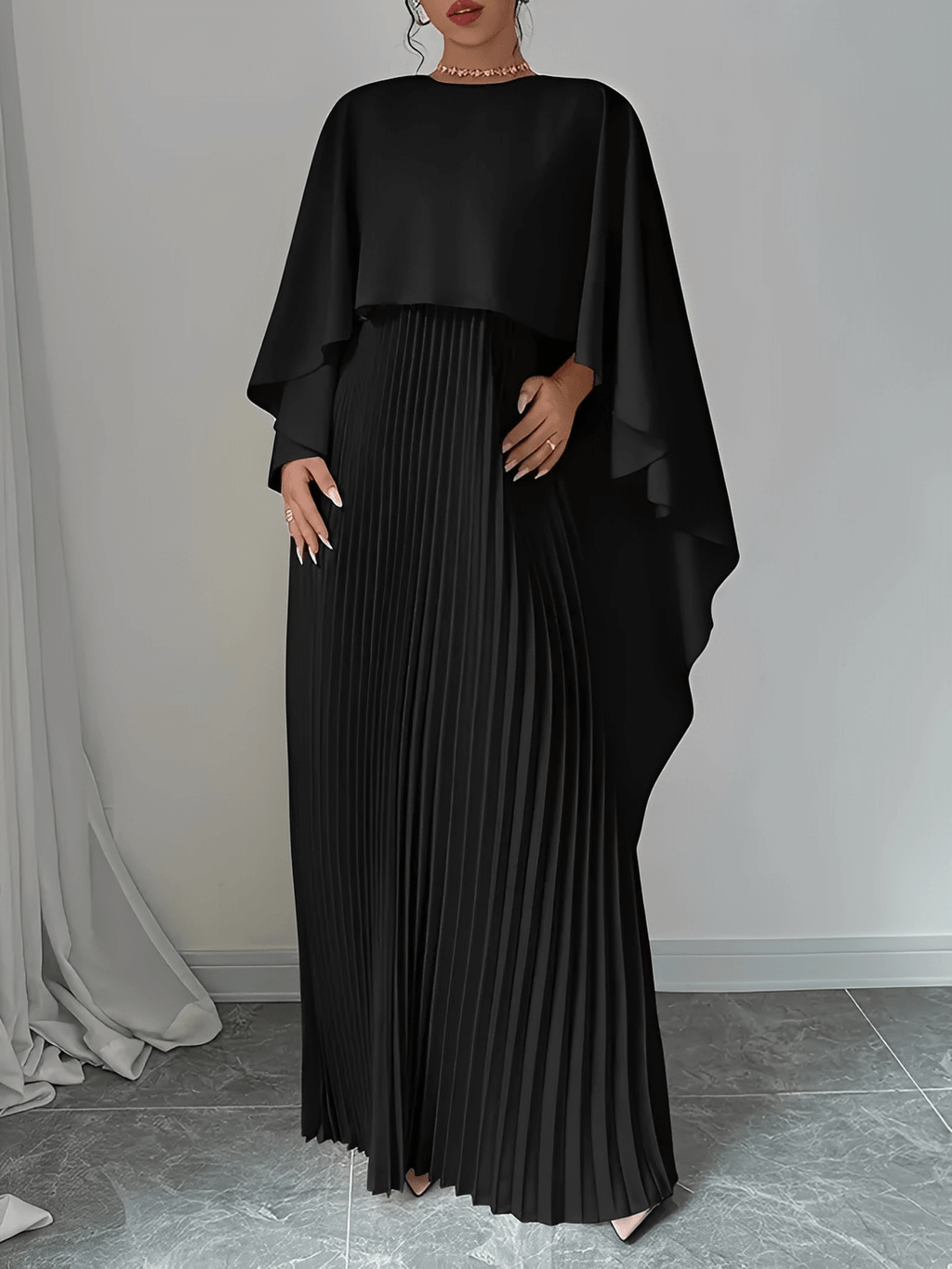 Vestido Longo de Festa Plissado com Capa Peplum Embutida – Loren