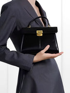 Bolsa de Couro Tiracolo com Lenço Decorativo e Alça de Ombro – Lena