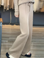 Calça Feminina Wide de Lã com Cintura Alta e Cadarço Ajustável – Justine