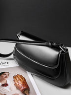 Bolsa Baguete Tiracolo em Couro Genuíno com Alça Ajustável – Briana