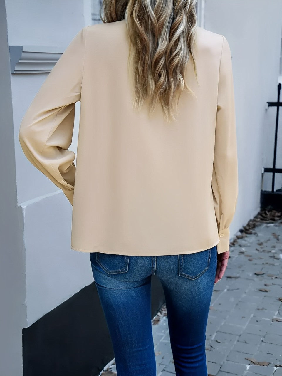 Camisa Franzida com Gola Redonda e Mangas Longas - Angelina [FRETE FULL]