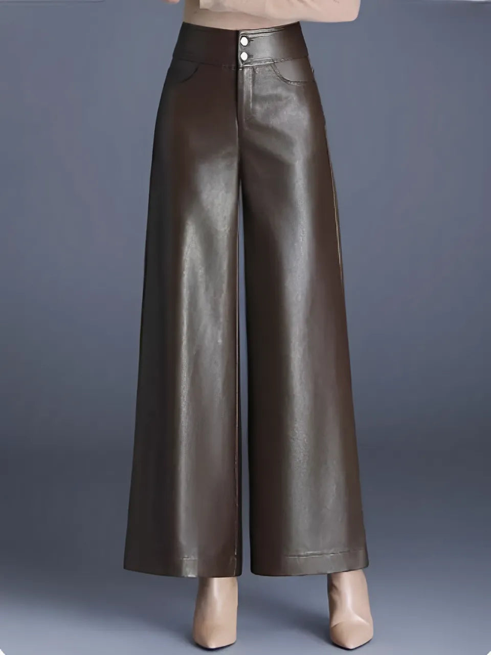 Calça Feminina Flare Cintura Alta em Couro Sintético com Zíper – Ellie