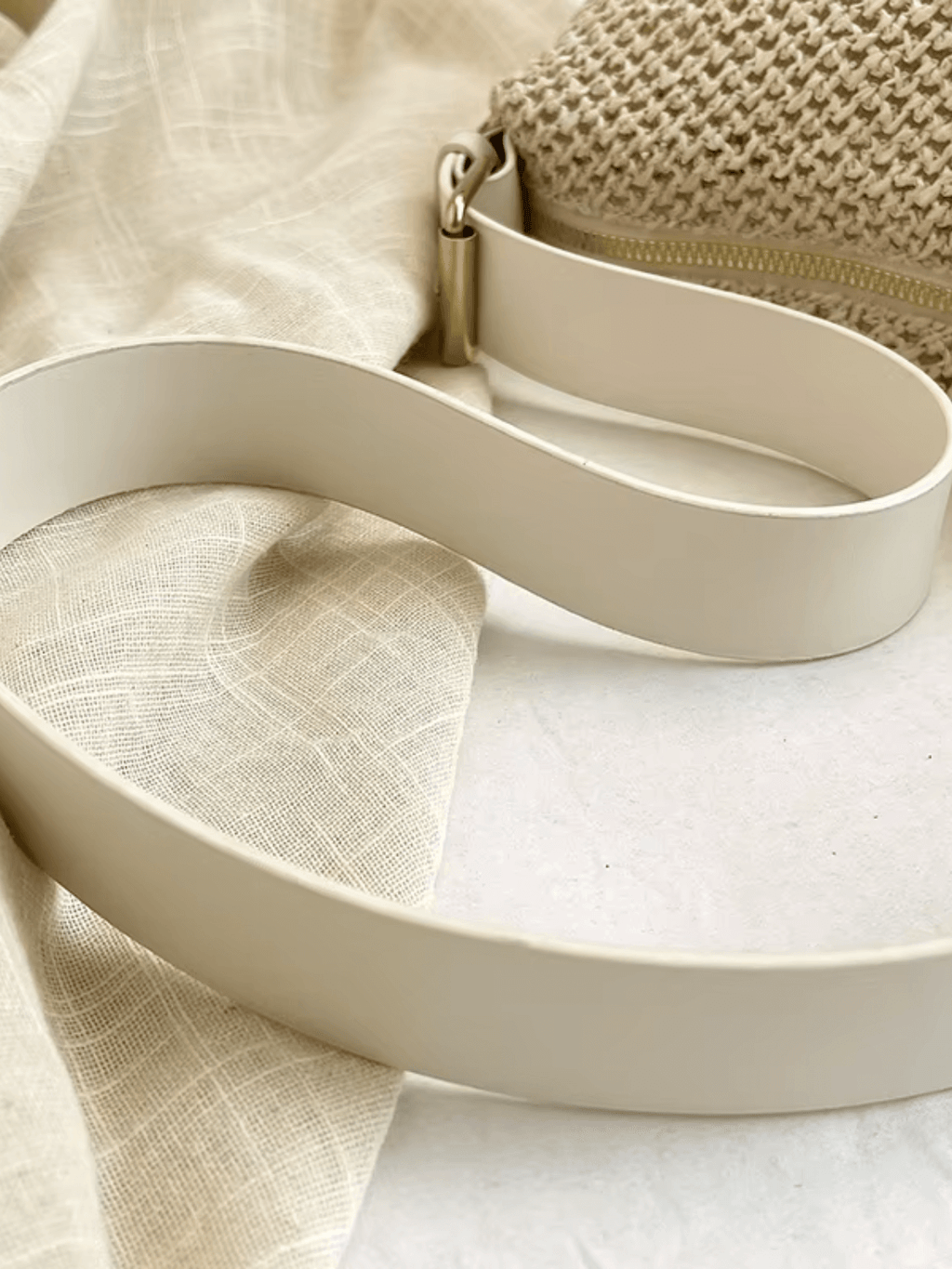 Bolsa Tiracolo de Palha com Alça Ajustável  Elegante em Couro PU- Coraline