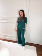 Conjunto Feminino em Viscose com Blusa Mullet de Manga Curta e Calça Cintura Alta com Fenda na Barra - Mirtes [FRETE FULL]