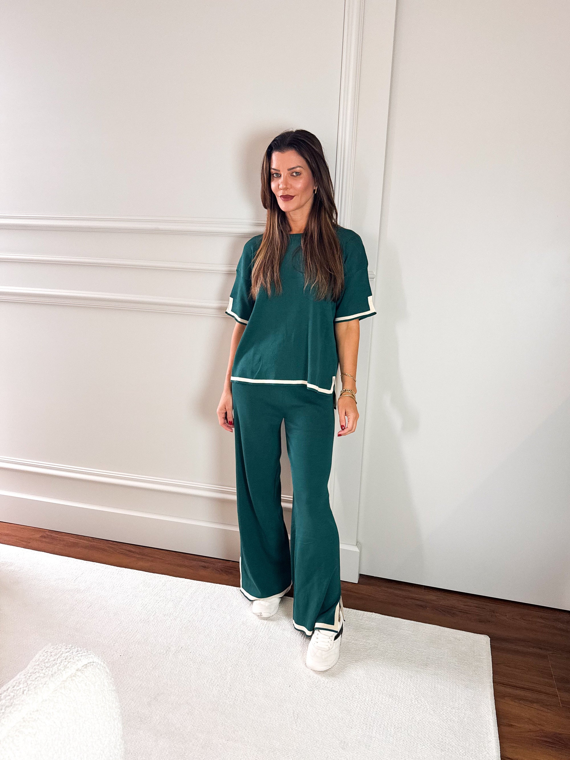 Conjunto Feminino em Viscose com Blusa Mullet e Calça com Fenda – Mirtes