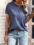 Blusa Básica com Gola Redonda e Botões Frontais – Isolde